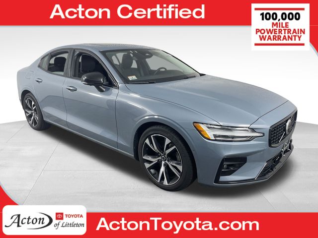 Thunder Gray Metallic 2024 Volvo S60 B5 Plus Dark Theme AWD Sedan All-Wheel Drive Automatic