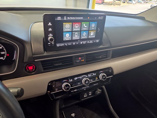 Used 2025 Honda Pilot SUV