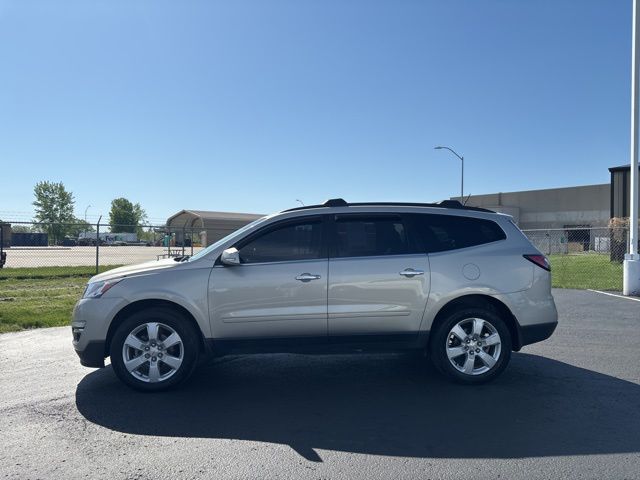 2017 Chevrolet Traverse LT photo