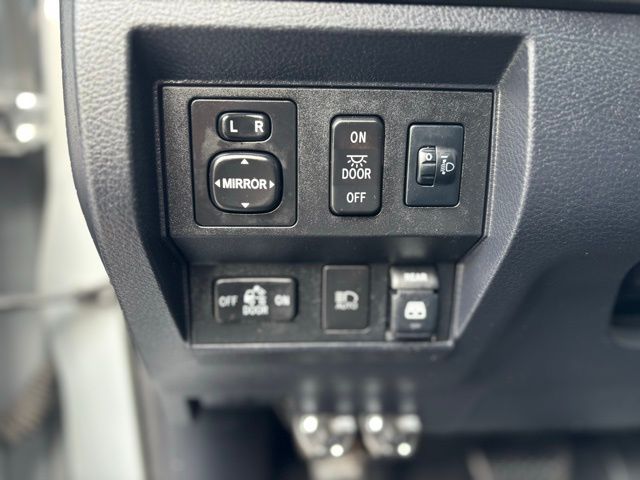 2018 Toyota Tundra SR5 photo
