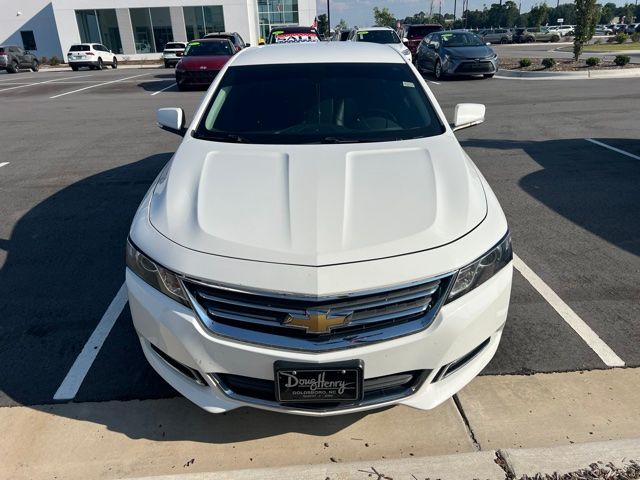 Summit White 2020 Chevrolet Impala Sedan Front-Wheel Drive 6-Speed Automatic Overdrive