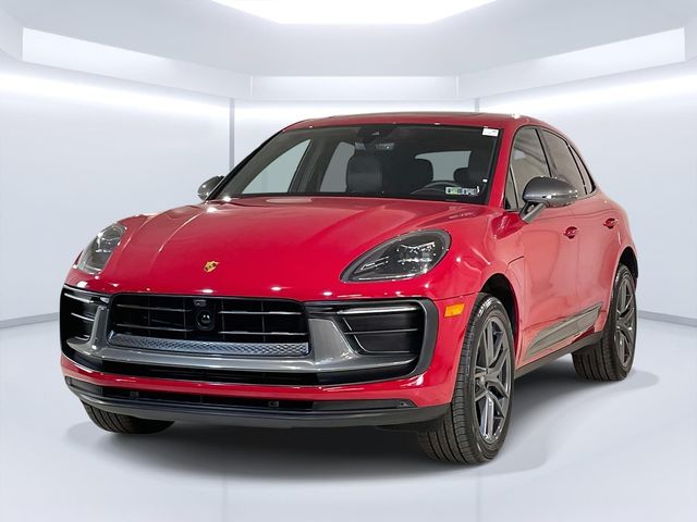 2025 Porsche Macan T AWD