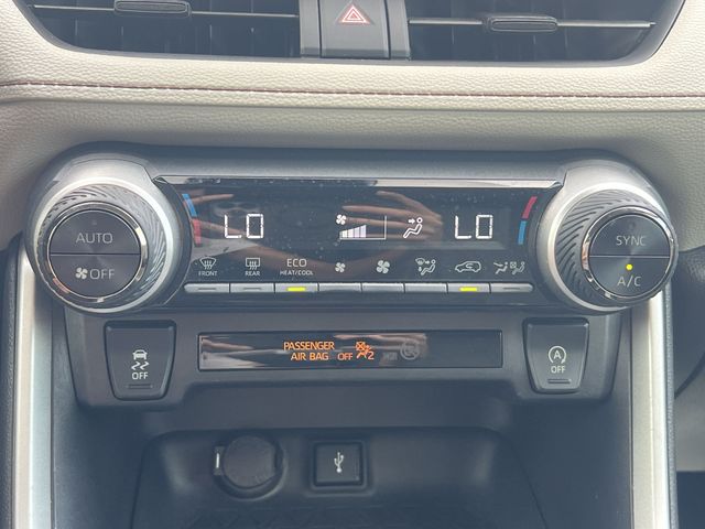 Used 2022  Toyota XLE image 20
