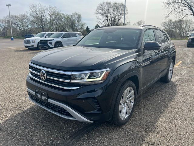 2020 Deep Black Volkswagen Atlas Cross Sport 2.0T SE w/Technology AWD SUV