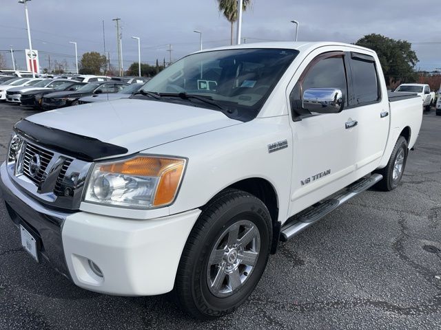 2012 Nissan Titan SV 4