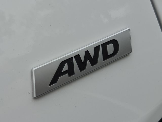 Used 2023 White Hyundai SEL image 14