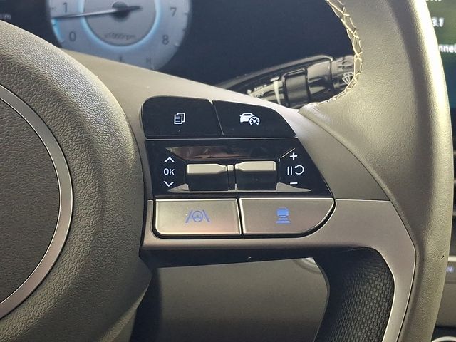 Used 2025 Hyundai Elantra Sedan