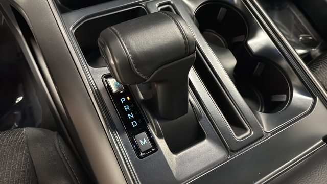 Used 2024 Oxford White Ford XLT image 17