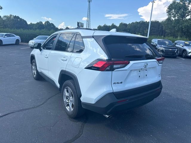 2025 Toyota RAV4 XLE - Photo 7