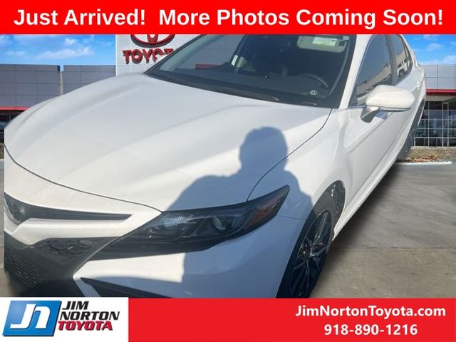 2024 Toyota Camry SE 2