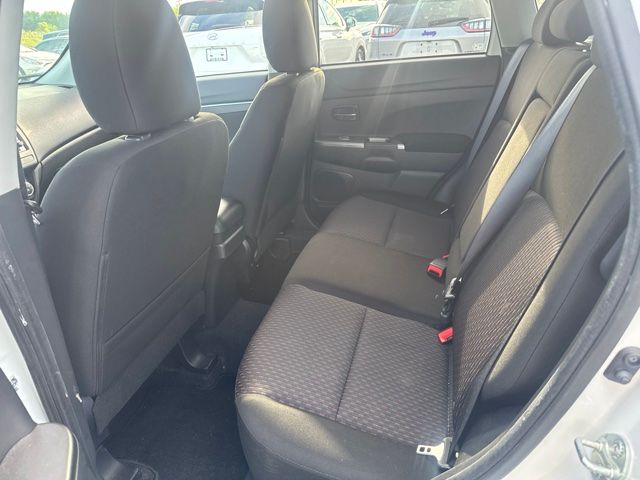 Used 2019 Pearl White Mitsubishi 2.0 ES image 11