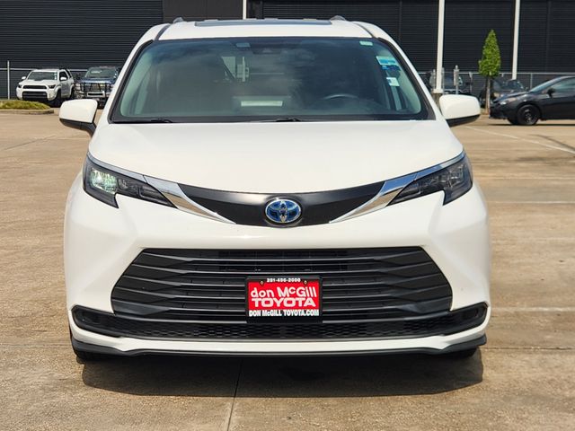 2024 Toyota Sienna LE White at Gullo Toyota