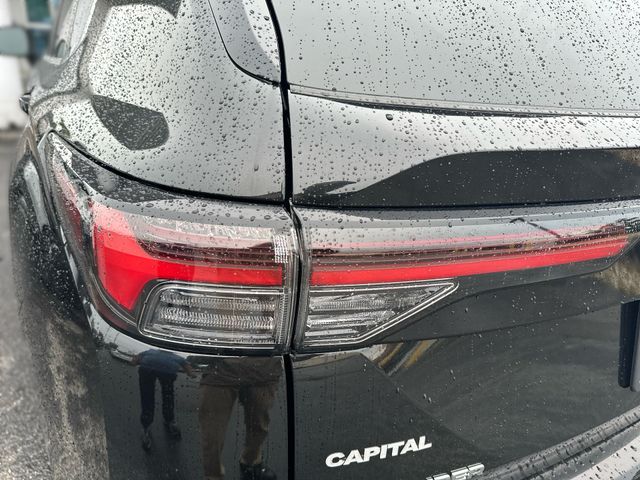 Used 2025  Mitsubishi ES image 27