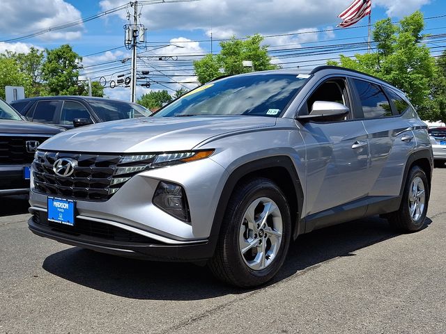 Shimmering Silver 2024 Hyundai Tucson SEL FWD SUV / Crossover Front-Wheel Drive 8-Speed Automatic