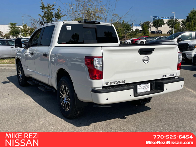 2024 Nissan Titan SV 4