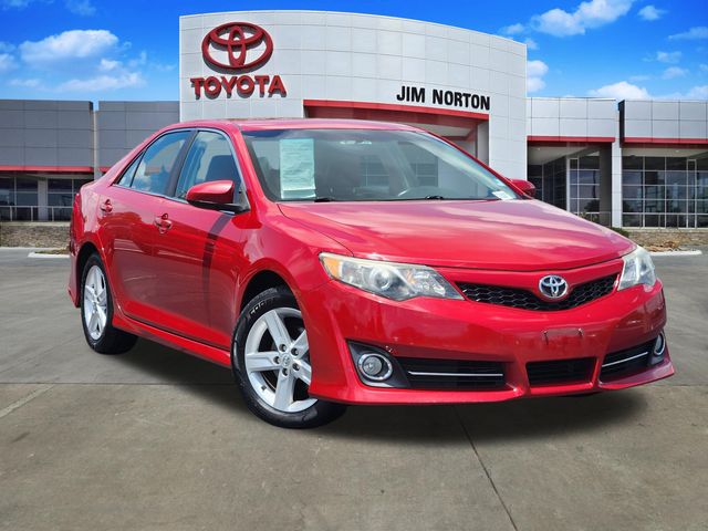 Barcelona Red Metallic 2014 Toyota Camry Sedan Front-Wheel Drive 6-Speed Automatic