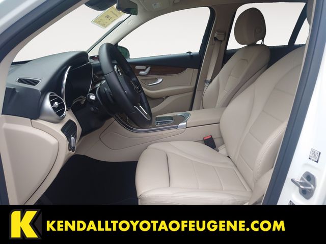 Used 2022 White Mercedes-Benz GLC 300 image 9