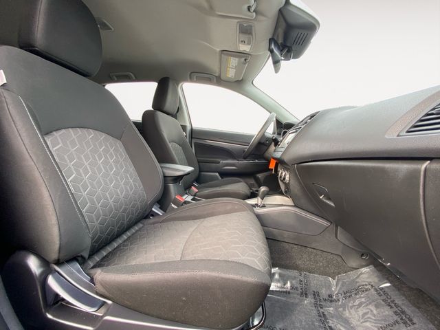 MitsubishiOutlander Sport15