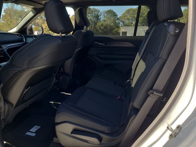 New 2025 White Jeep Laredo image 9