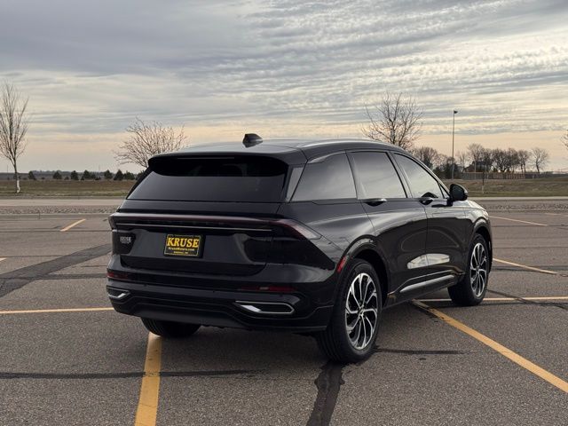 2024 Lincoln Nautilus Reserve