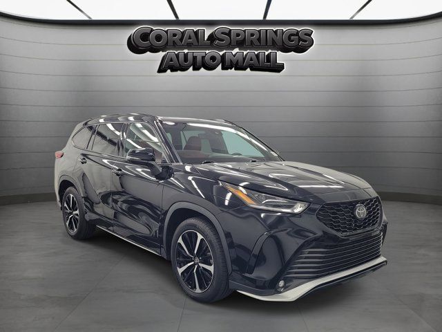 2022 Toyota Highlander XSE