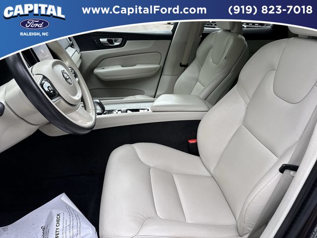 Certified Used 2024 Platinum Gray Metallic Volvo B5 Plus Dark Theme image 19