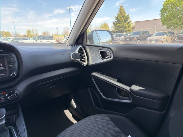 2023 Gravity Gray Kia Soul LX FWD Hatchback