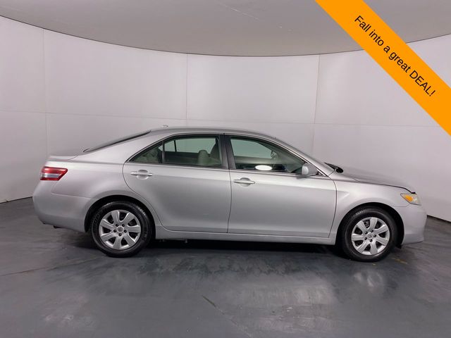 2011 Toyota Camry  32