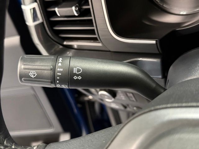 Used 2022 Blue Ford XLT image 16