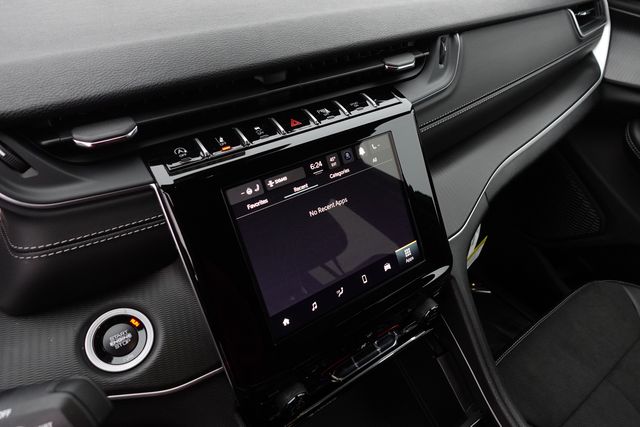 new 2025 Jeep Grand Cherokee car, priced at $37,275