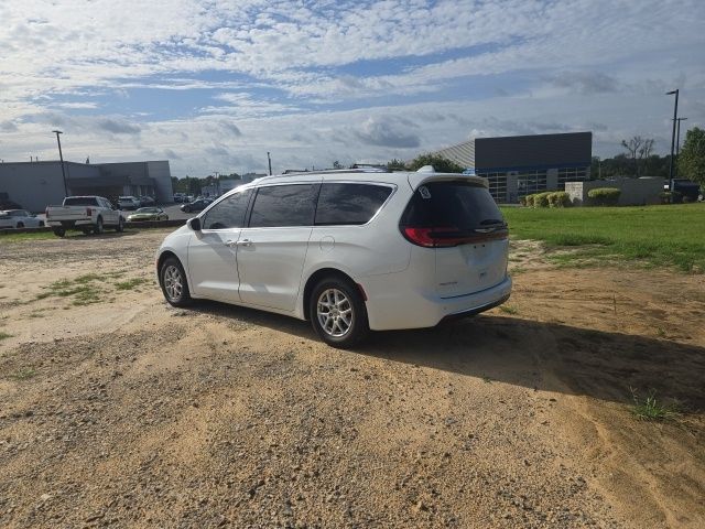 Used 2021 White Chrysler Touring L image 6