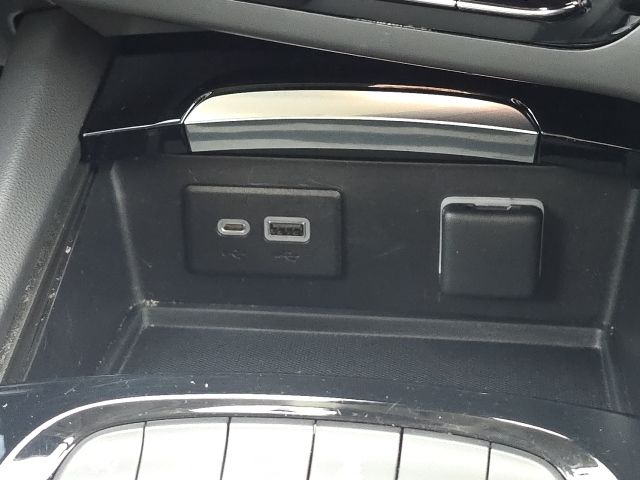 2023 Buick Envision Essence:C02556