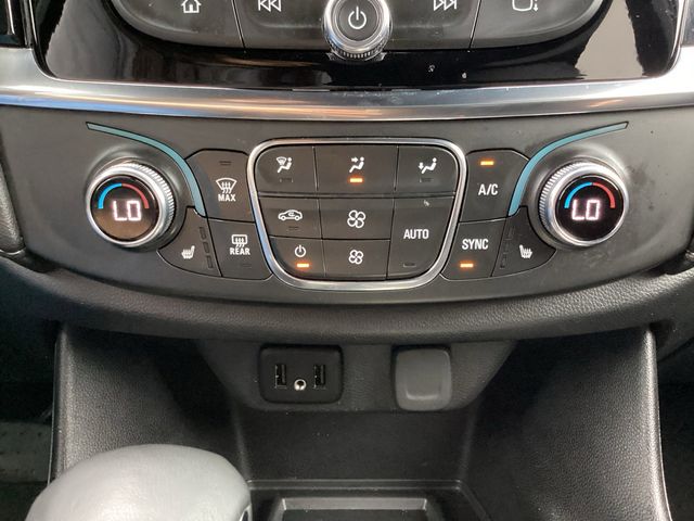 Used Car 2023 Chevrolet Traverse  Lt Leather For Sale Under $30,000 In San Antonio, Texas