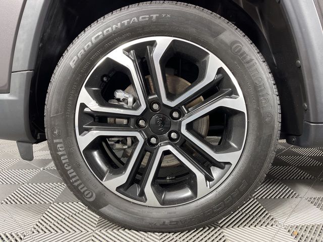 2022 Granite Crystal Metallic Clearcoat Jeep Compass Limited 4X4 SUV