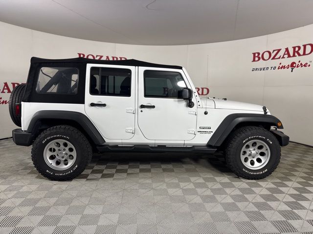 2016 Bright White Clearcoat Jeep Wrangler Unlimited Sport 4X4 SUV