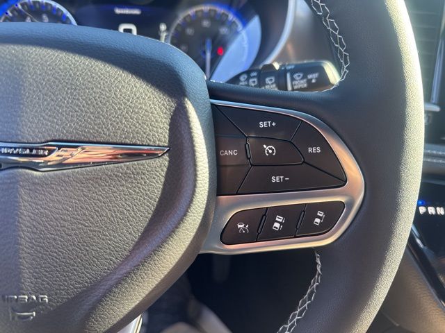 New 2026 Silver Chrysler Select image 22