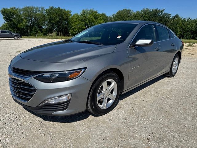 Sterling Gray Metallic 2024 Chevrolet Malibu Sedan Front-Wheel Drive Continuously Variable Transmission
