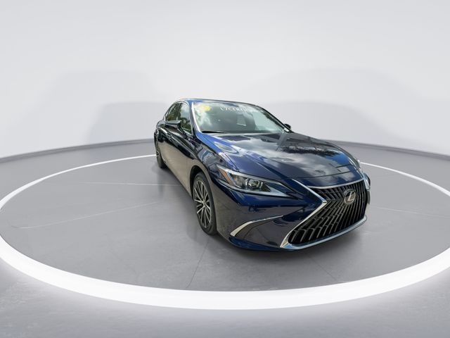 2025 Lexus ES - $43,998