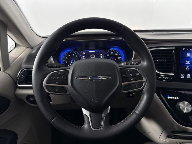 Used 2017 Chrysler Pacifica For Sale in Indianapolis, IN