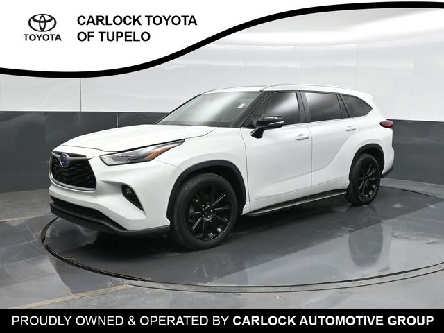 White (Wind Chill Pearl) 2023 Toyota Highlander Hybrid SUV / Crossover Front-Wheel Drive Continuously Variable Transmission