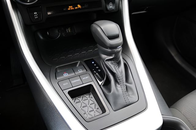 Used Car 2025 Toyota Rav4  Xle For Sale Under $35,000 In Austin, Texas