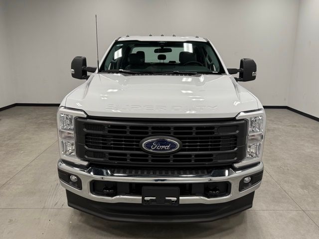 2025 Ford F-350SD XL photo