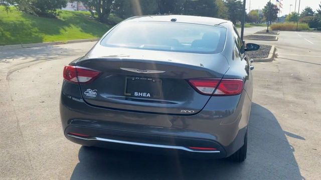 2016 Chrysler 200 Limited 7