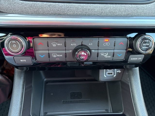 Used 2024 Jeep Compass Latitude Lux 4D Sport Utility