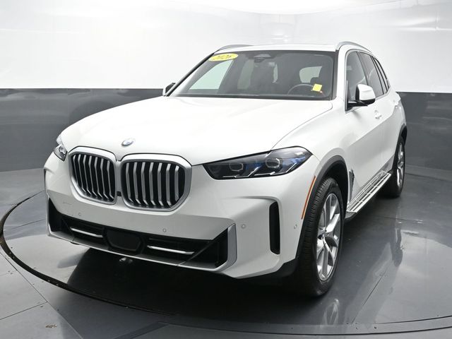 White Metallic 2026 BMW X5 SUV / Crossover All-Wheel Drive 8-Speed Automatic
