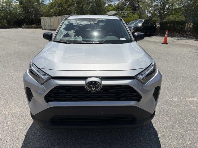 2025 Toyota RAV4 LE - Photo 6