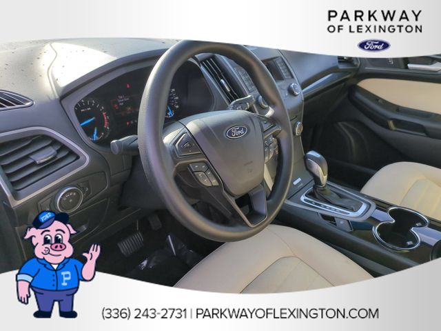 Used 2016 Black Ford SE image 15