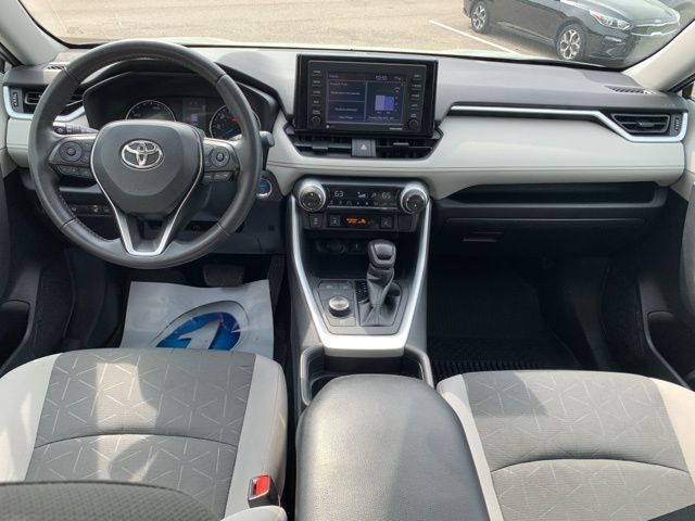 2021 Toyota RAV4 Hybrid XLE photo