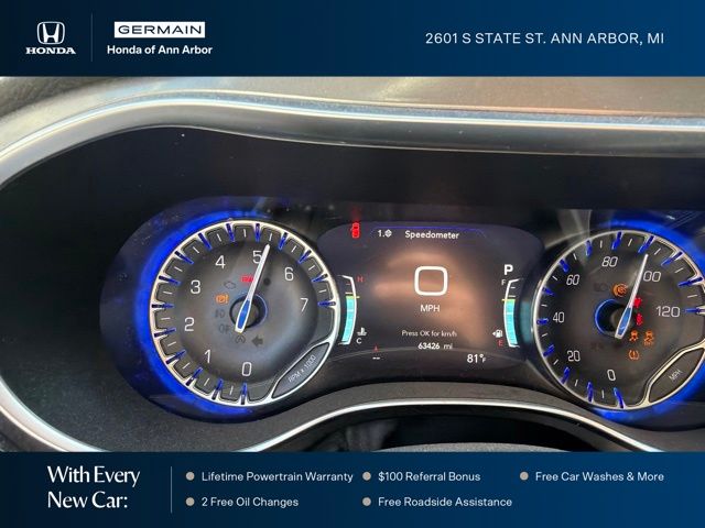 Used 2019 Brilliant Black Crystal Pearlcoat Chrysler Limited image 19