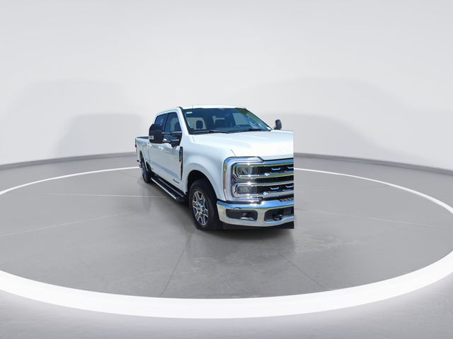 New 2026 Star White Metallic Tri-Coat Ford F-250® Lariat® image 3